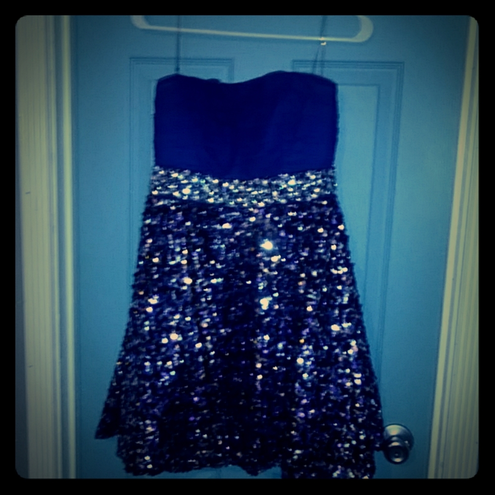 Womans size 11 homecoming strappless dress